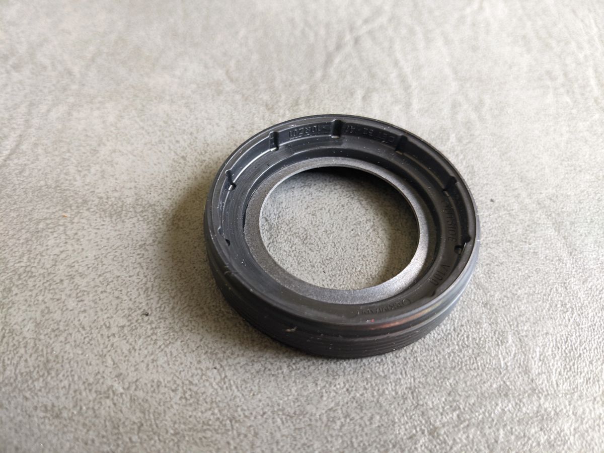 CKRA CAM SEAL 03L 103 085